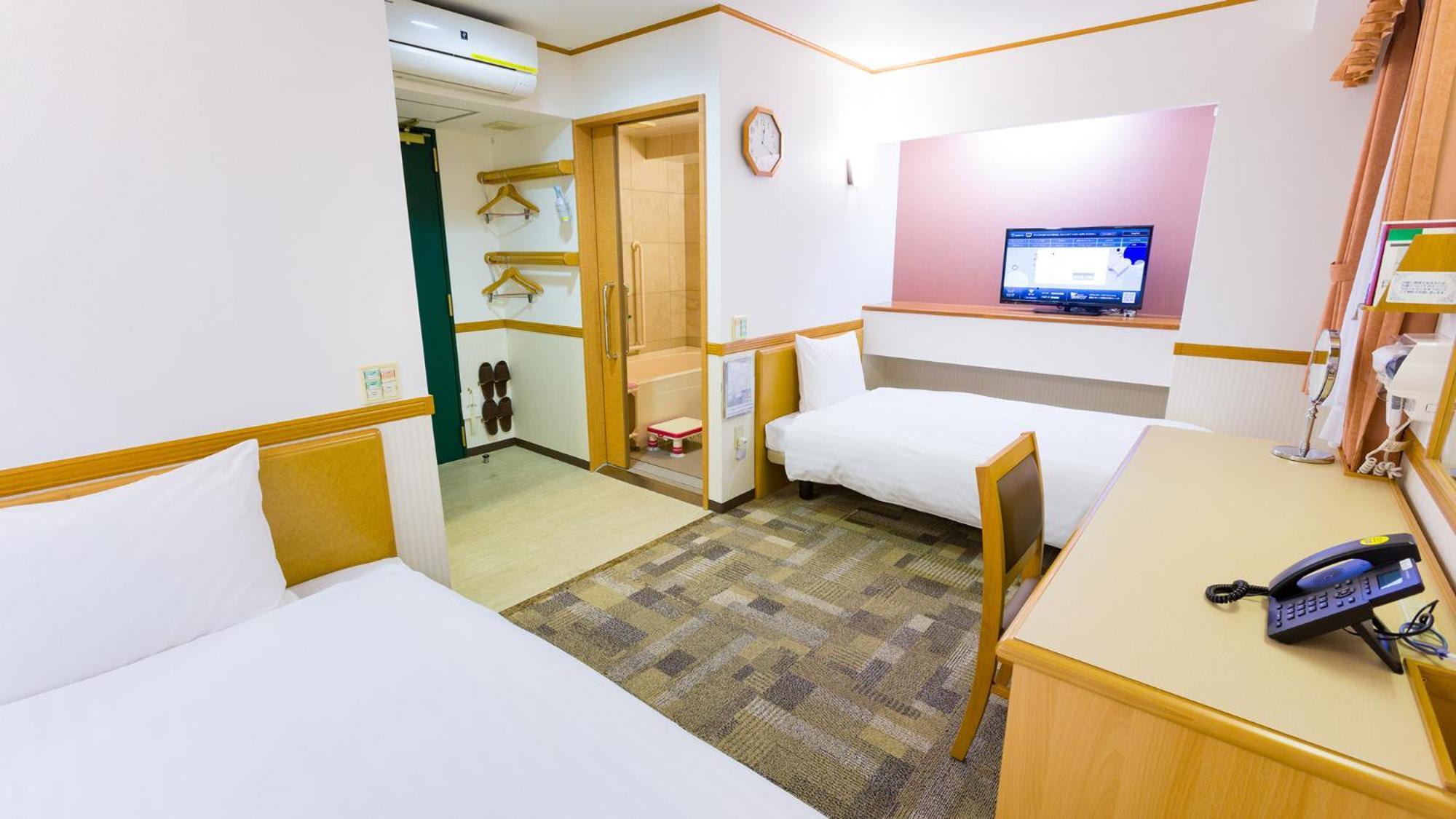 Toyoko Inn Toyohashi Eki Higashi Guchi Exterior foto